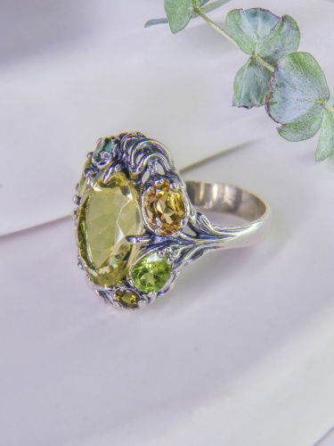 Серебряное кольцо